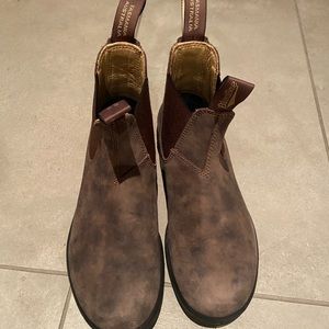 Real Blundstones leather size 8